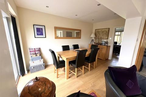 7 Avonfields Close, Alveston, Stratford-upon-avon, CV37 7RD