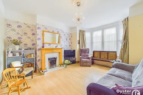 3 bedroom terraced house for sale, The Limes Avenue, London, N11