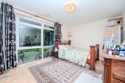 21 The Croft, London, W5 2JW