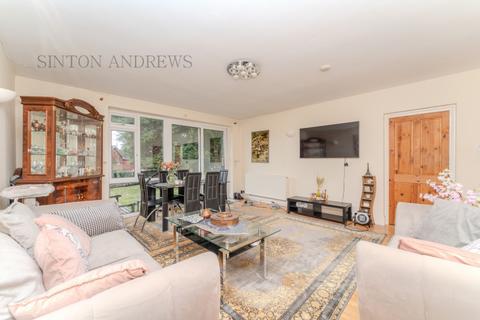 21 The Croft, London, W5 2JW