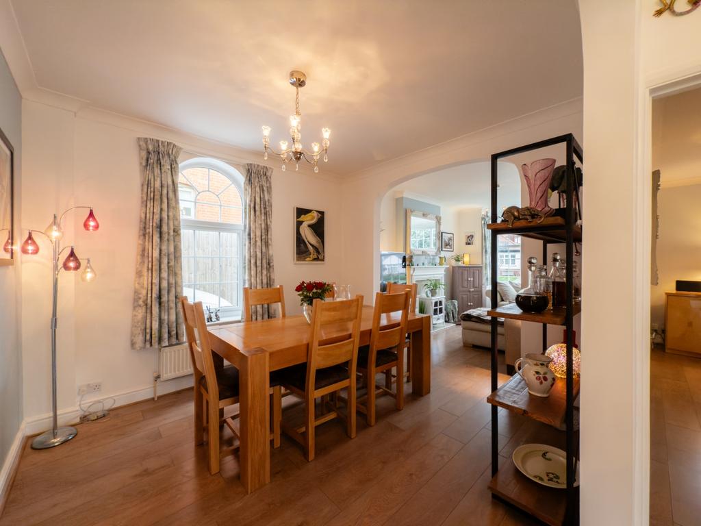 20250117111316 - IMG 2869 - 60 brook lane, IP11 7 L