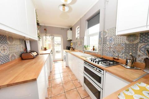 3 bedroom end of terrace house for sale, Dell Road, Birmingham B30