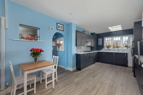 3 bedroom detached house for sale, Cromwell Road, Canterbury