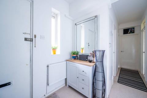 2 bedroom flat for sale, Dunsfold House, Brixton Hill, London, SW2