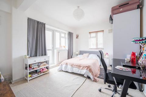 2 bedroom flat for sale, Dunsfold House, Brixton Hill, London, SW2