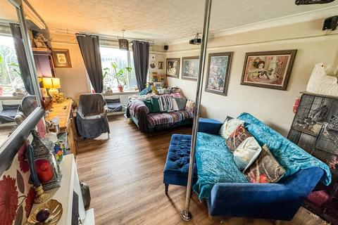 56 Chesil Walk, Corby, NN18 0DN
