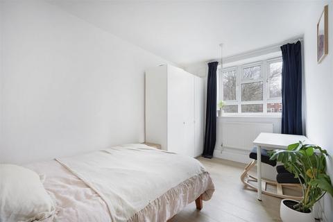 2 bedroom flat for sale, Shakspeare Walk, London