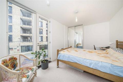 3 bedroom flat for sale, Boyson Road, London SE17