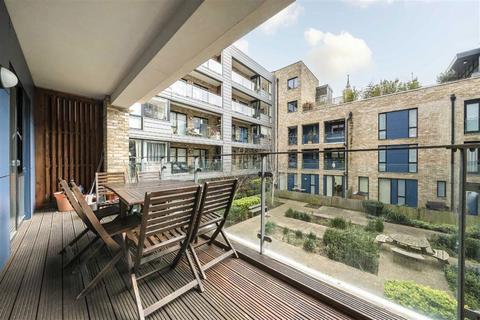 3 bedroom flat for sale, Boyson Road, London SE17