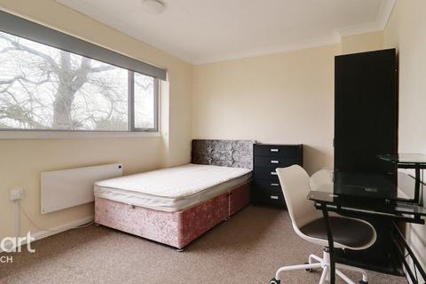 4 bedroom semi-detached house to rent, Dereham Road, NORWICH
