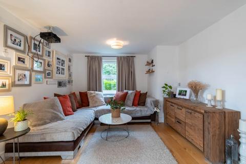 4 bedroom detached house for sale, 32 Winstones Road