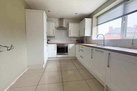 3 bedroom semi-detached house to rent, Warsop Avenue, Manchester, M22