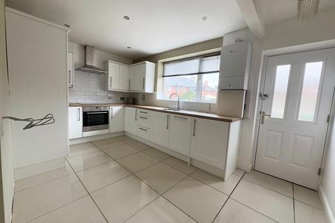 3 bedroom semi-detached house to rent, Warsop Avenue, Manchester, M22