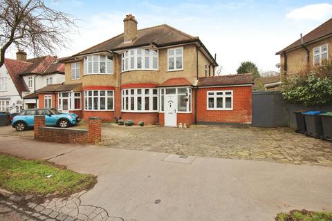 4 bedroom semi-detached house for sale, Shirley Way, Croydon CR0