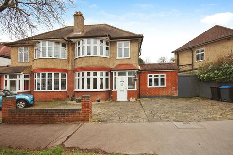 4 bedroom semi-detached house for sale, Shirley Way, Croydon CR0