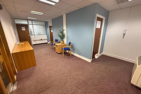 Office to rent, Union Street, Andover, SP10