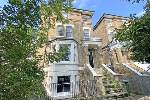 2 bedroom apartment to rent, Cambridge Road, Teddington