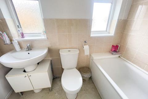5 Barr Road, Gravesend, DA12 4DU