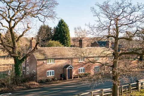 4 bedroom semi-detached house for sale, Toft Road, Knutsford, WA16