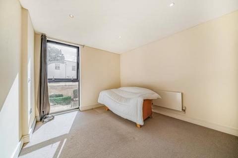 1 bedroom flat for sale, Trafalgar Point, Downham Road, London, N1