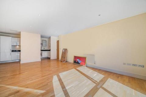 1 bedroom flat for sale, Trafalgar Point, Downham Road, London, N1