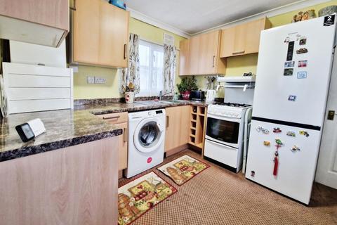 2 bedroom park home for sale, Knaresborough Road, Harrogate, HG2 7NQ