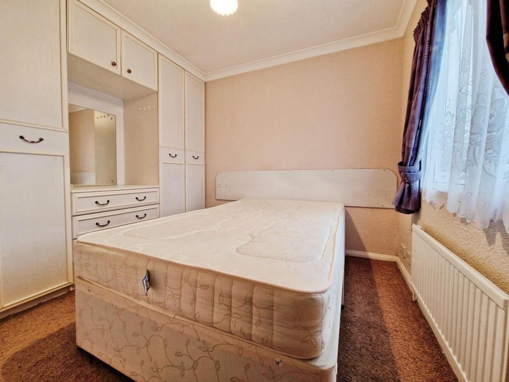 Adfd3c62-bed 201.jpg