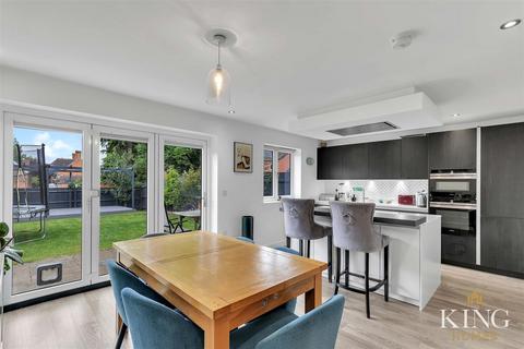 12 Queen Elizabeth Way, Bidford On Avon, Alcester, B50 4GN