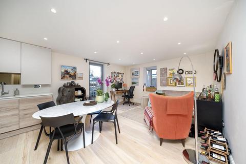 2 bedroom flat for sale, Hermes Street, London