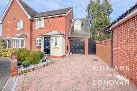 3 bedroom semi-detached house for sale, Victory Lane, Ashingdon