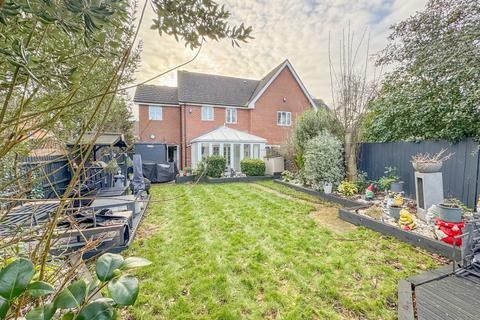 3 bedroom semi-detached house for sale, Victory Lane, Ashingdon