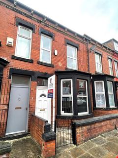 4 bedroom terraced house to rent, Seaforth Terrace, Leeds LS9