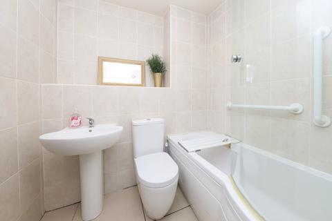 1 bedroom property for sale, Dingles Court, Pinner HA5