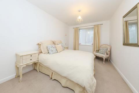 1 bedroom property for sale, Dingles Court, Pinner HA5