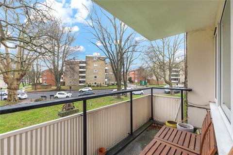 2 bedroom apartment for sale, Highbury Quadrant, London, N5