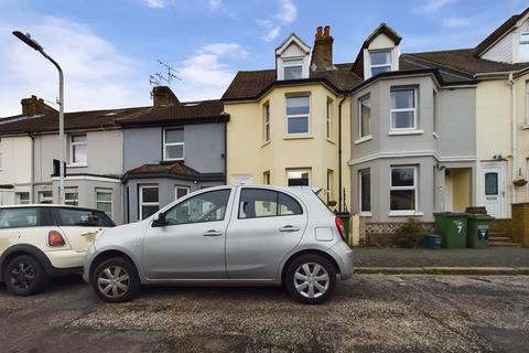 3 bedroom terraced house to rent, Elm Road, Folkestone