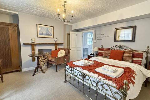 23 - 24 Alfred Street, Westbury, BA13 3DY