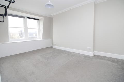 2 bedroom apartment to rent, First Avenue, Hove