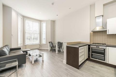 2 bedroom flat to rent, West Cromwell Road, London SW5