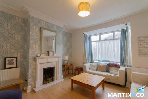 3 bedroom terraced house to rent, Upper St Marys Road, Bearwood, B67