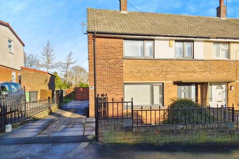 3 bedroom semi-detached house to rent, Broadgate Drive, Leeds LS18