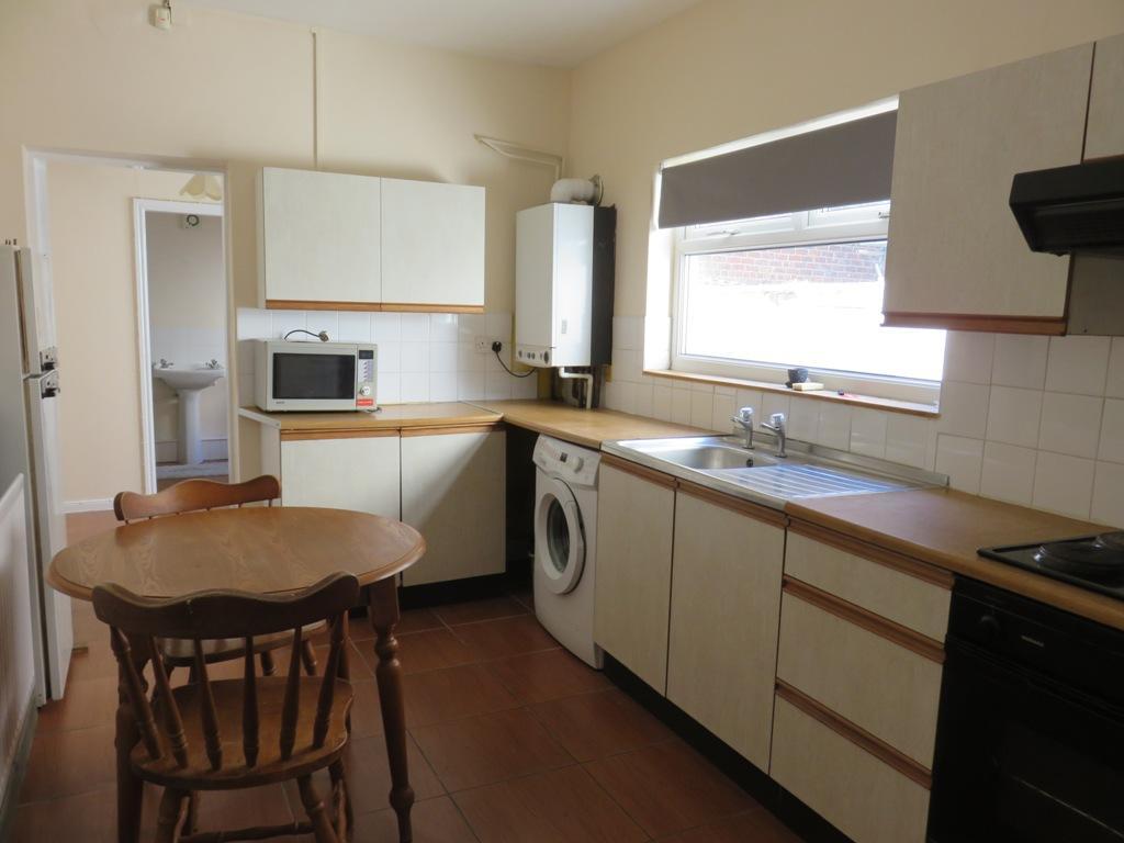 Flat 1 Kitchen