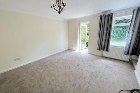 3 bedroom semi-detached house to rent, Broadhurst Grove, Basingstoke RG24