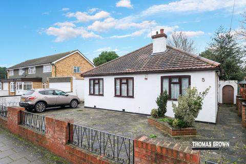 3 bedroom detached bungalow for sale, Hearns Road, Orpington