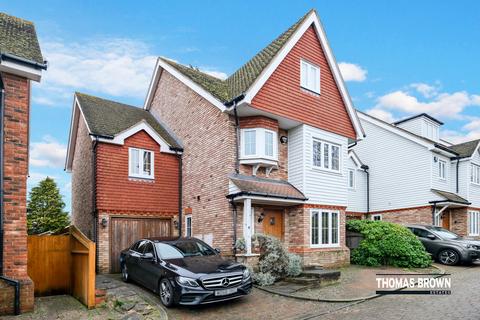 5 bedroom detached house for sale, Abbey Close, Orpington