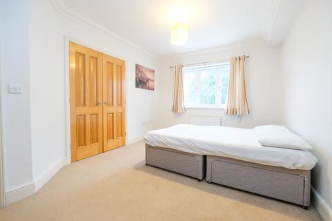 8 Abbey Close, Orpington, BR6 9BF