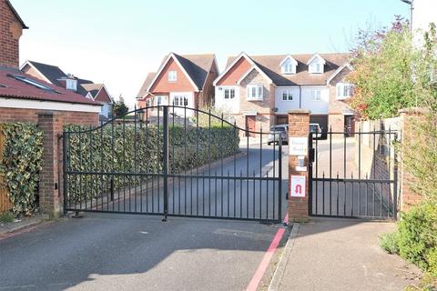 8 Abbey Close, Orpington, BR6 9BF
