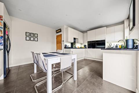 24 Lavington Road, Croydon, CR0 4PP