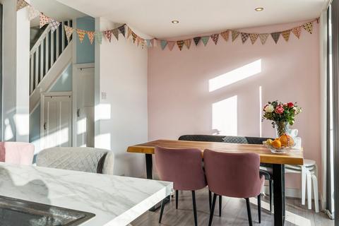 66 Nightingale Road, Carshalton, SM5 2EN
