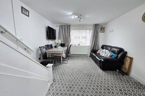 3 bedroom terraced house for sale, Gothic Court,, Hayes, High Street, Harlington, UB3